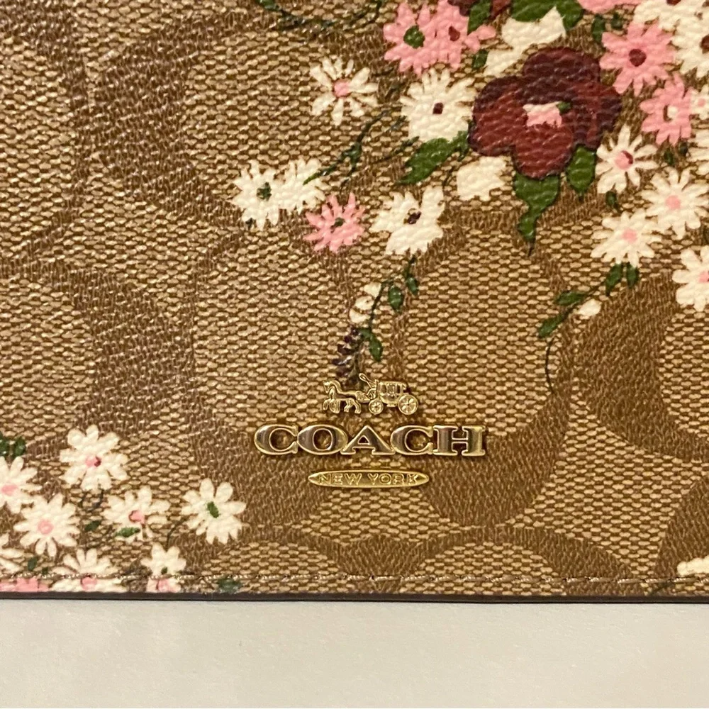 Coach Anna Foldover Crossbody Clutch | Evergreen Floral Print & Detachable Strap - Picture 9 of 16